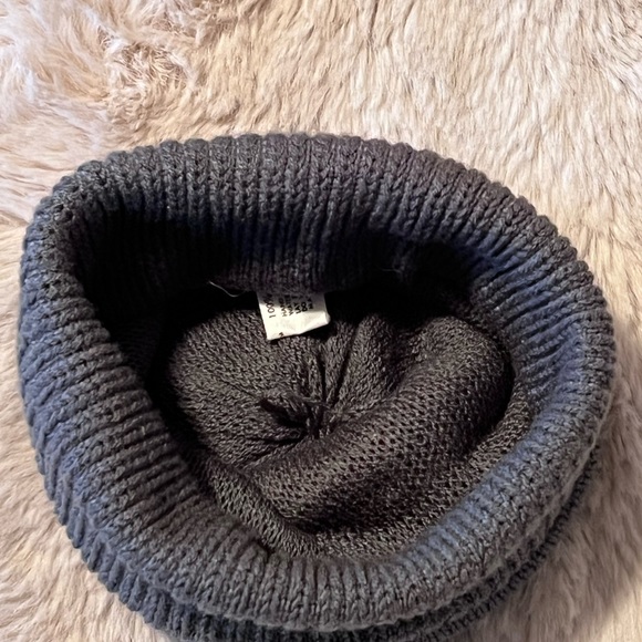 Vintage 1960s fashion accents beanie grey and red - Picture 3 of 5